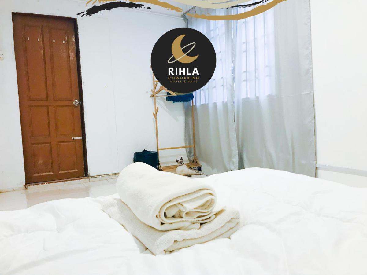 Rihla Dataran Tengah Hostel Gua Musang Bagian luar foto